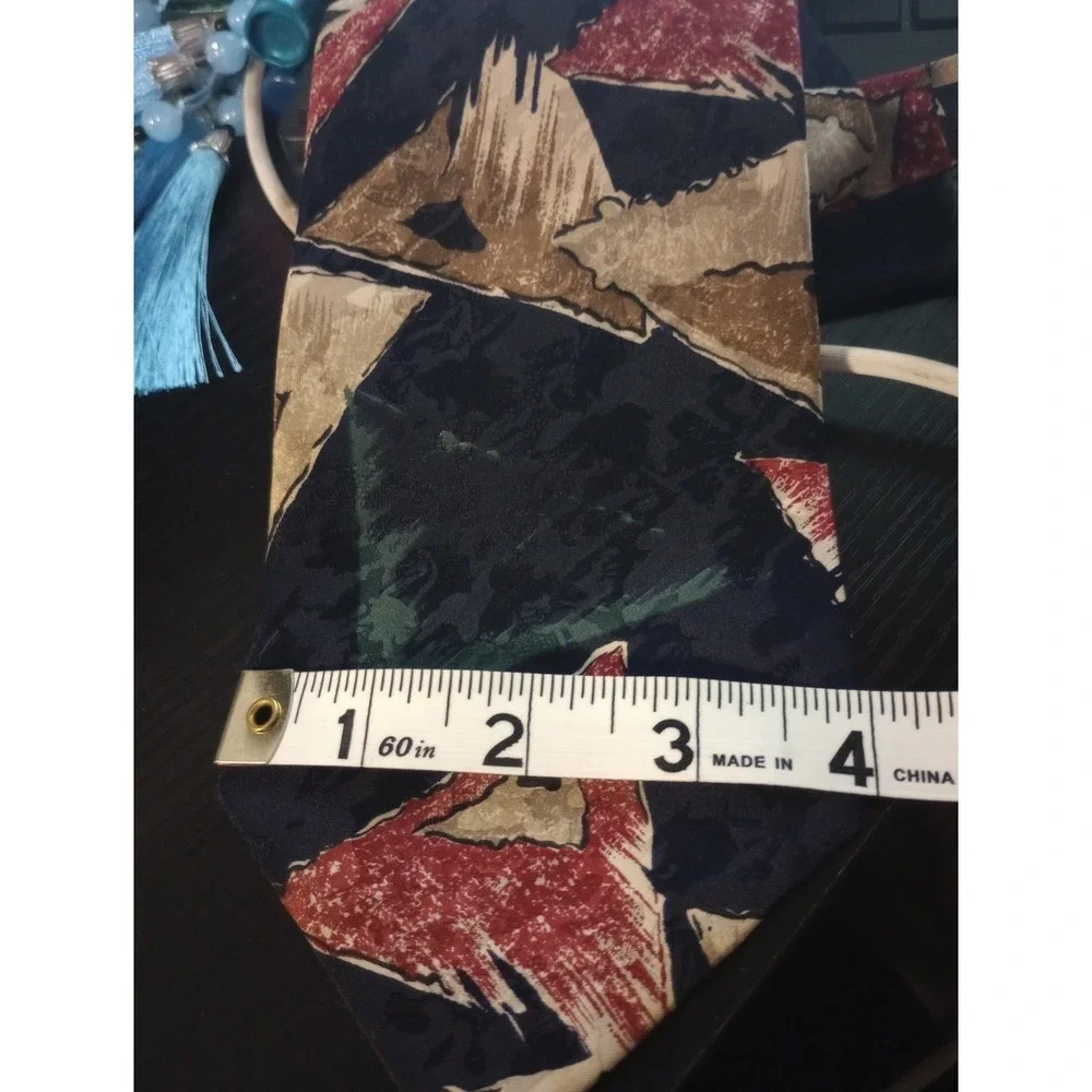 Vintage Courrèges Homme Italian Silk Necktie – Abstract Geometric Triangle Print
